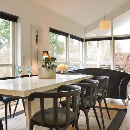 Four-bedroom Holiday In Vakantiehuis *