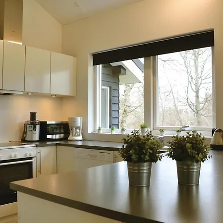 Vakantiehuis Four-bedroom Holiday In *