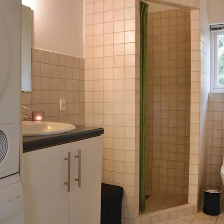 Vakantiehuis Four-bedroom Holiday In *